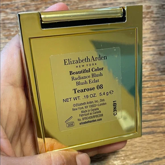 Elizabeth Arden Beautiful Color Blush in Soft Pink - Picture 5 of 6